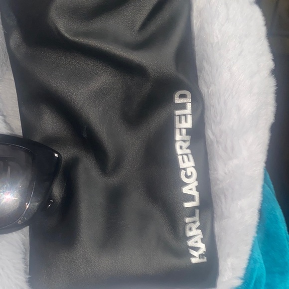 ?? Karl Lagerfeld Black Sunglasses with Logo Pouch and Wipe. Silver Details ??